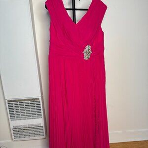 NEW Formal Chiffon Bridesmaid Mother-of-Bride Magenta gown dress, SIZE 16 W